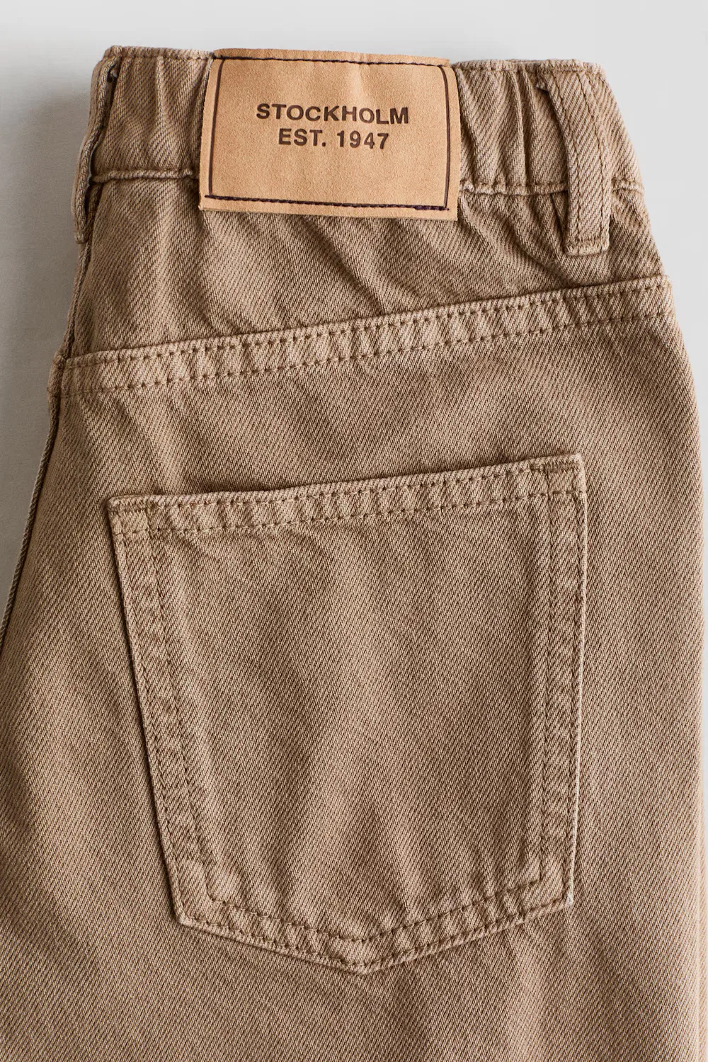 картинка Брюки из саржи с широкими штанинами H&M, Dunkelbeige от магазина Одежда+