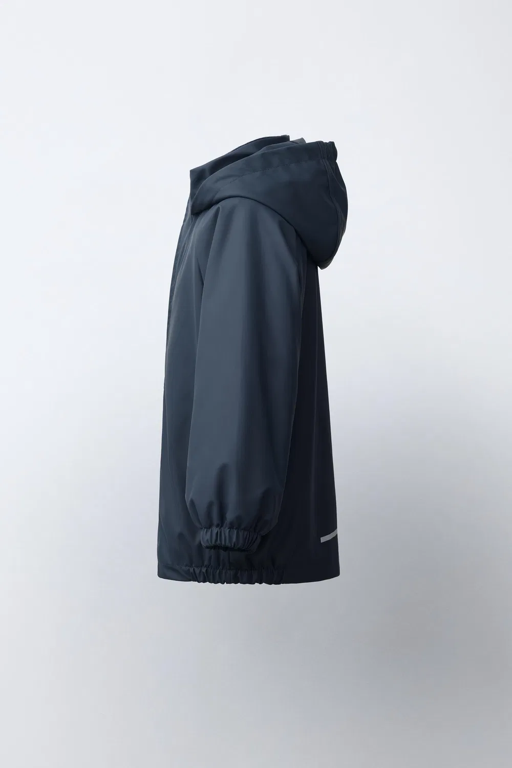 картинка Водоотталкивающий прорезиненный дождевик ZARA, Navy blue от магазина Одежда+