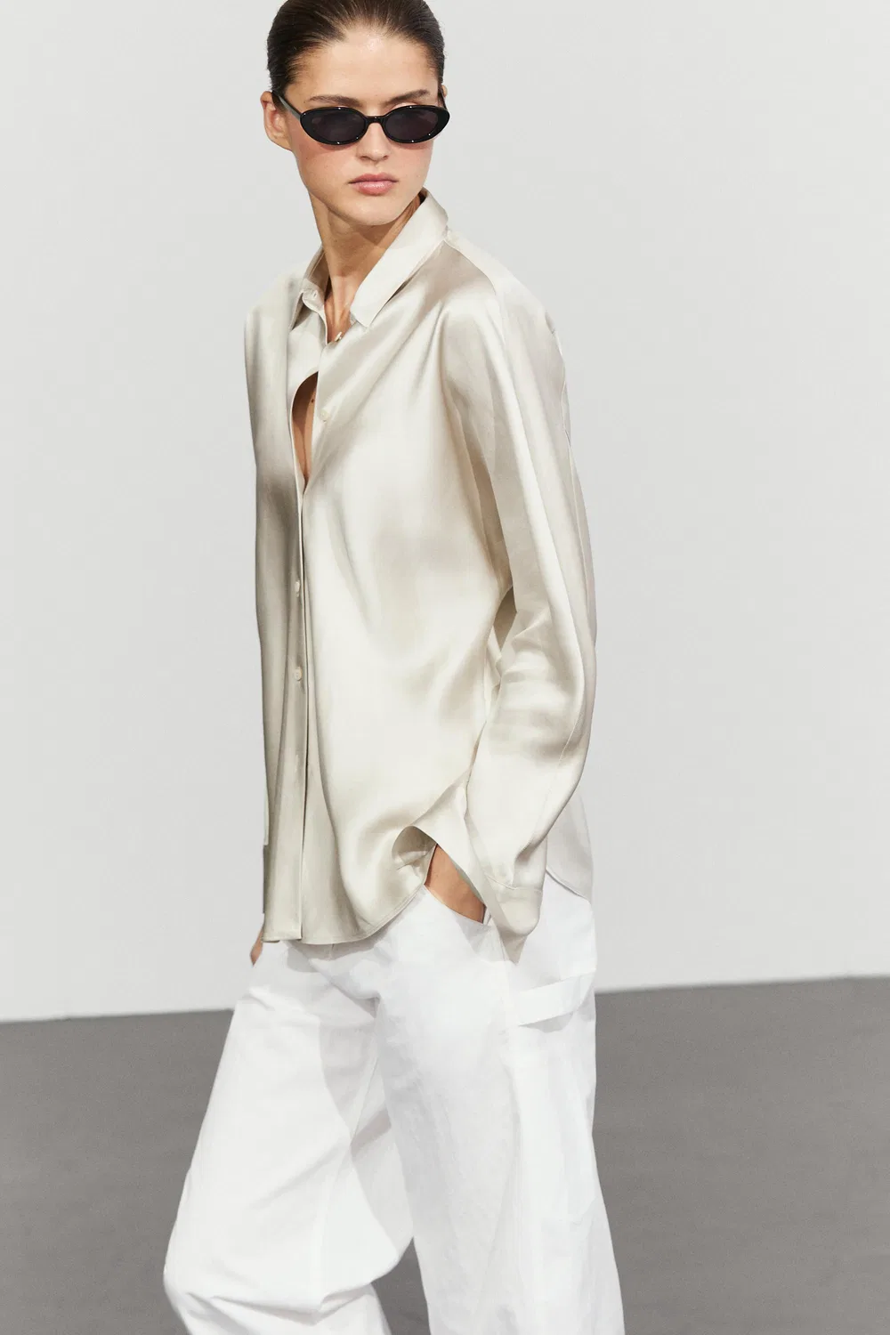 картинка Рубашка Massimo Dutti, атласная, серебряный от магазина Одежда+