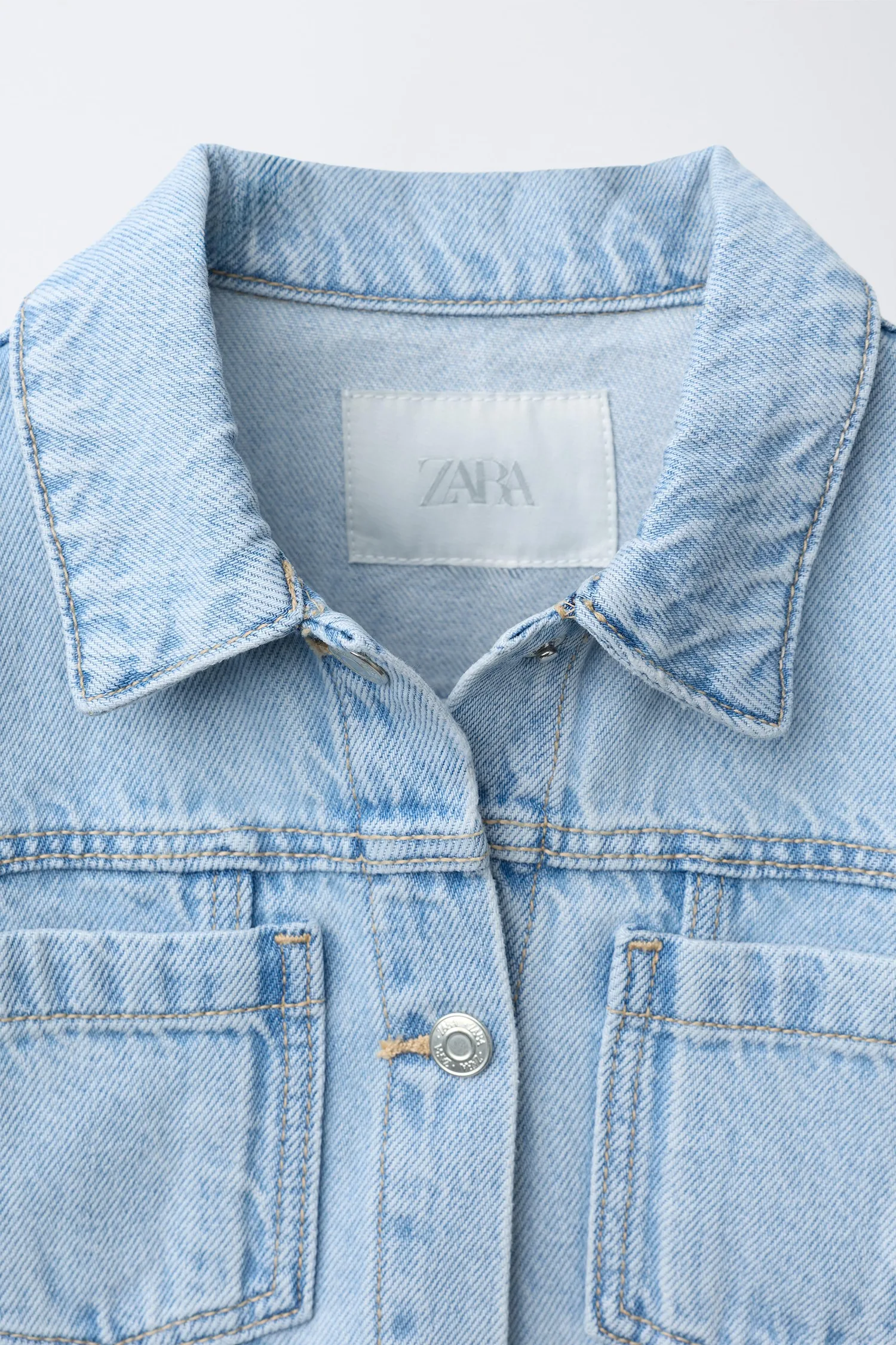 картинка Простая джинсовая куртка Zara, светло-голубой от магазина Одежда+