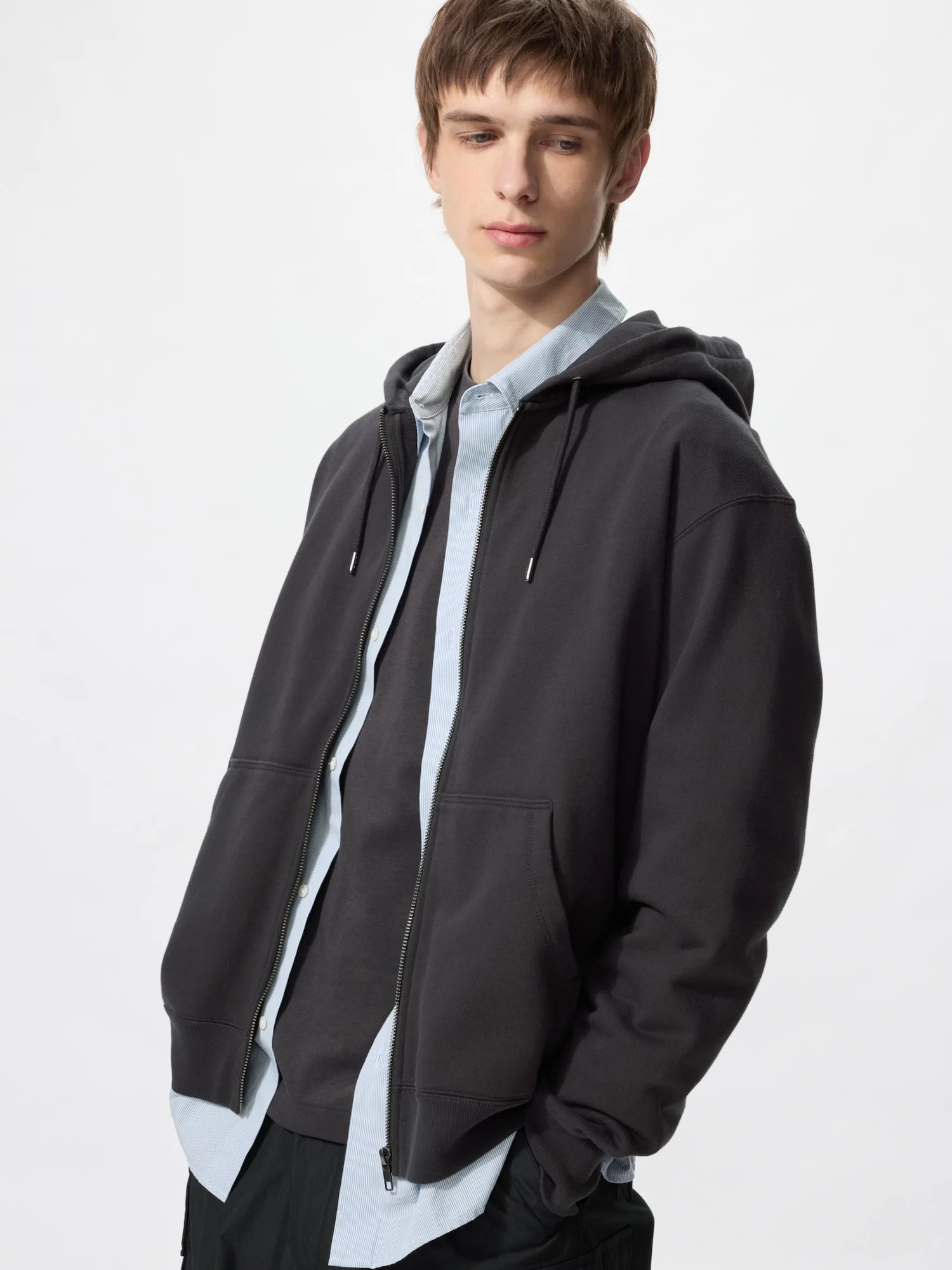 картинка Толстовка Uniqlo Sweat Full-Zip, темно-серый от магазина Одежда+