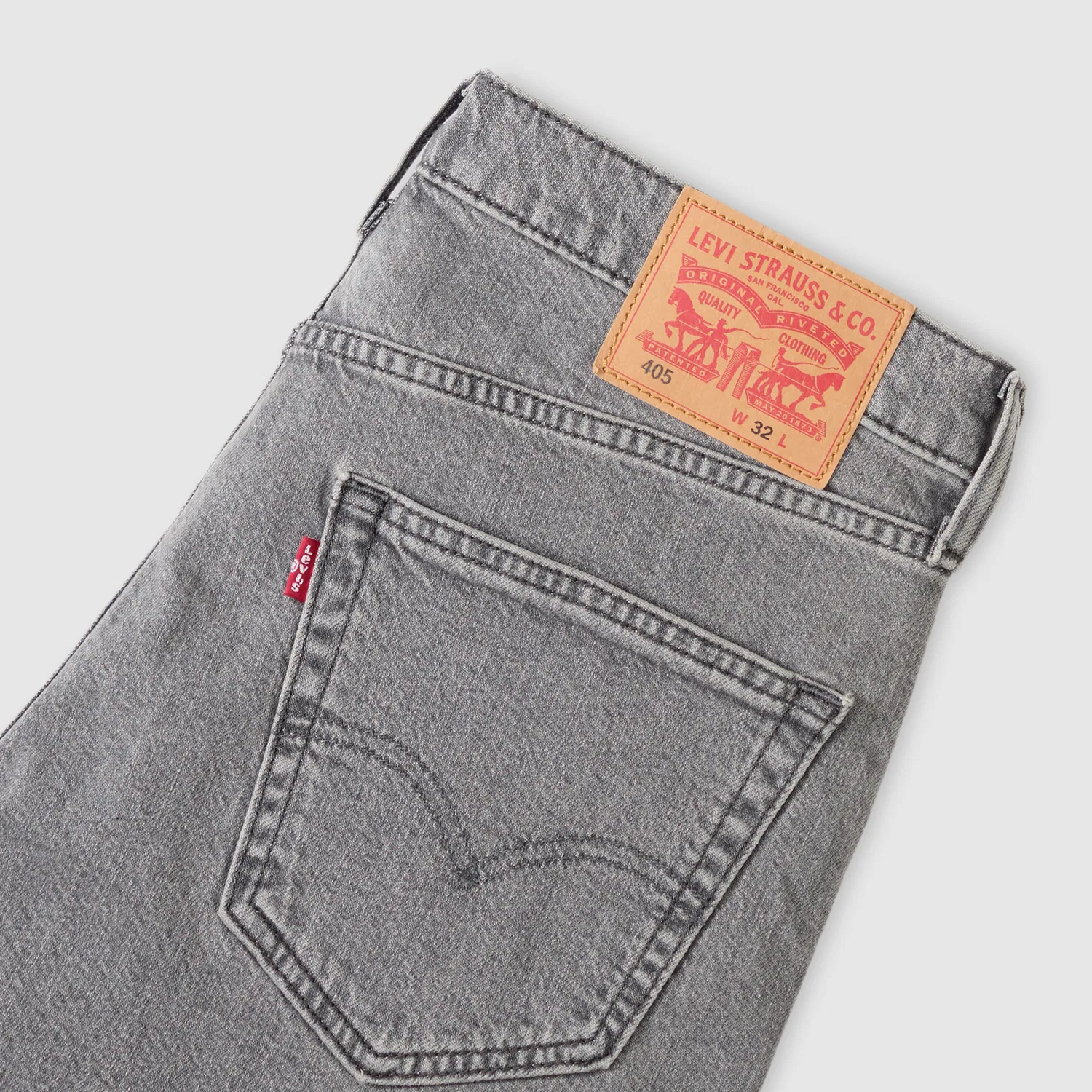 картинка Мужские шорты Levi's, 405 Standard Fit, серый от магазина Одежда+