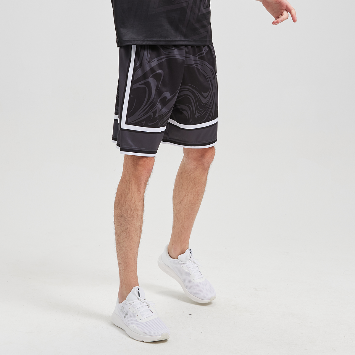 картинка Under Armour Черные мужские шорты для баскетбола от магазина Одежда+