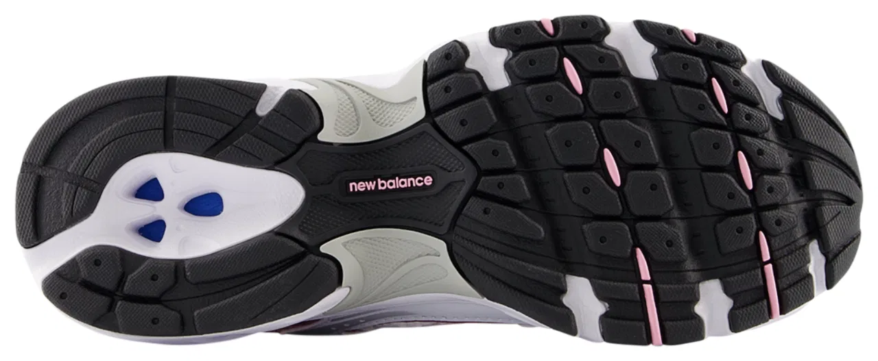 картинка Кроссовки для девочек 530 New Balance, белый/розовый от магазина Одежда+