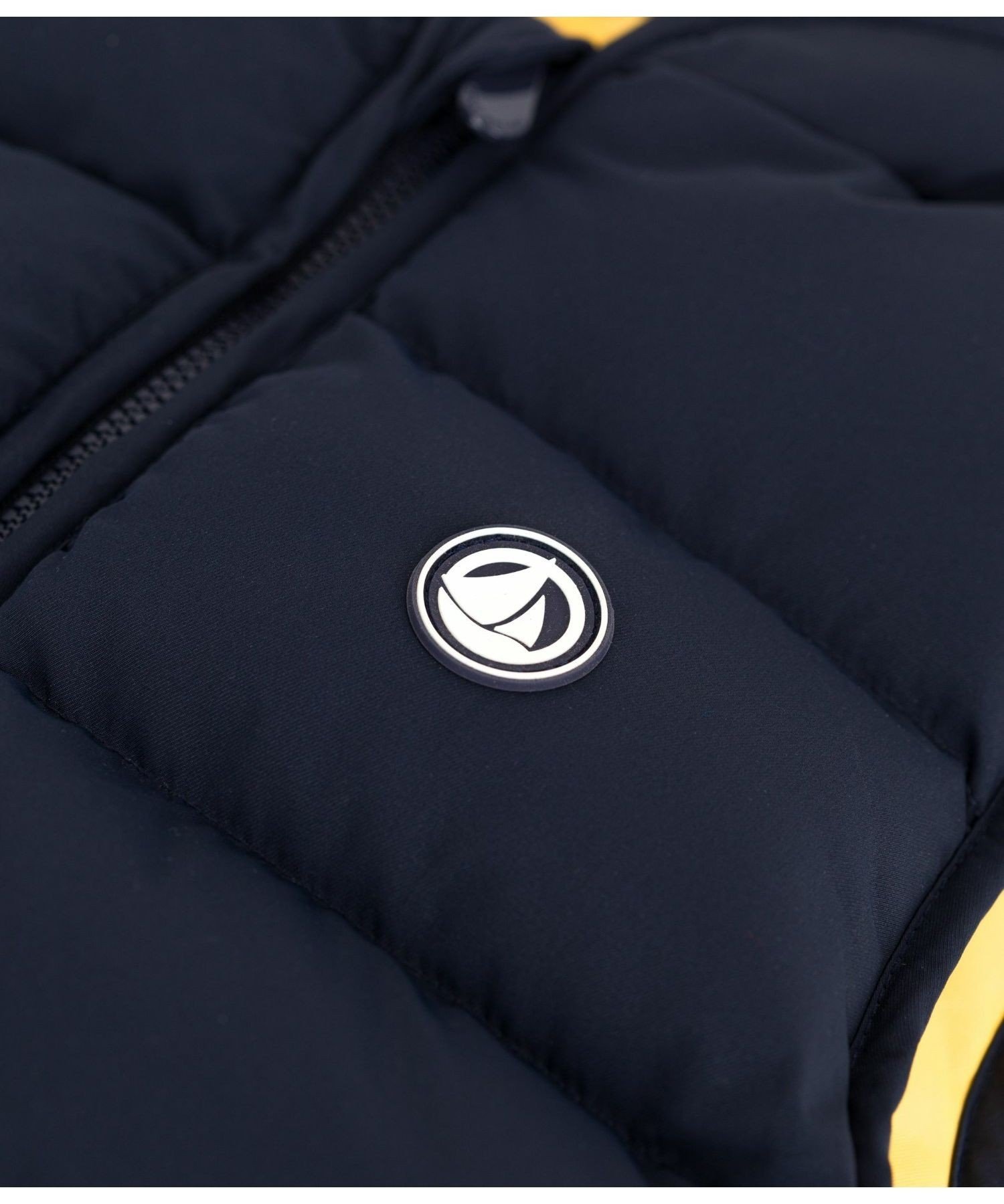 картинка Двусторонний жилет Petit Bateau, Navy/Light Yellow от магазина Одежда+