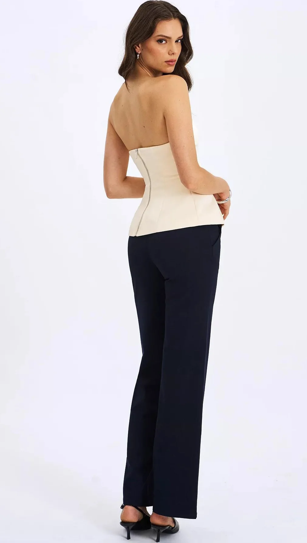 картинка Топ Miss Circle Yani Asymmetrical Lapel Sleeveless Peplum, слоновая кость от магазина Одежда+