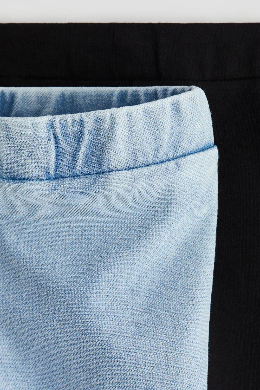 картинка Набор из 2 джеггинсов H&M, Schwarz/Helles Denimblau от магазина Одежда+