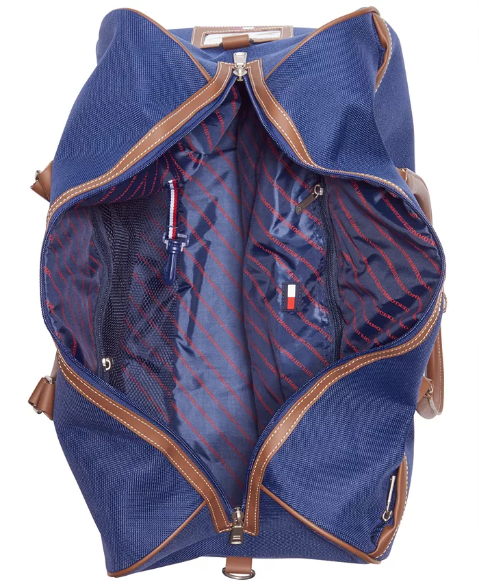 картинка Спортивная сумка Logan 21 Tommy Hilfiger от магазина Одежда+