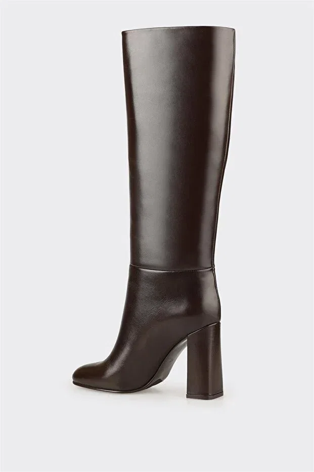 картинка Женские кожаные ботильоны на каблуке Elle Shoes, Brown от магазина Одежда+