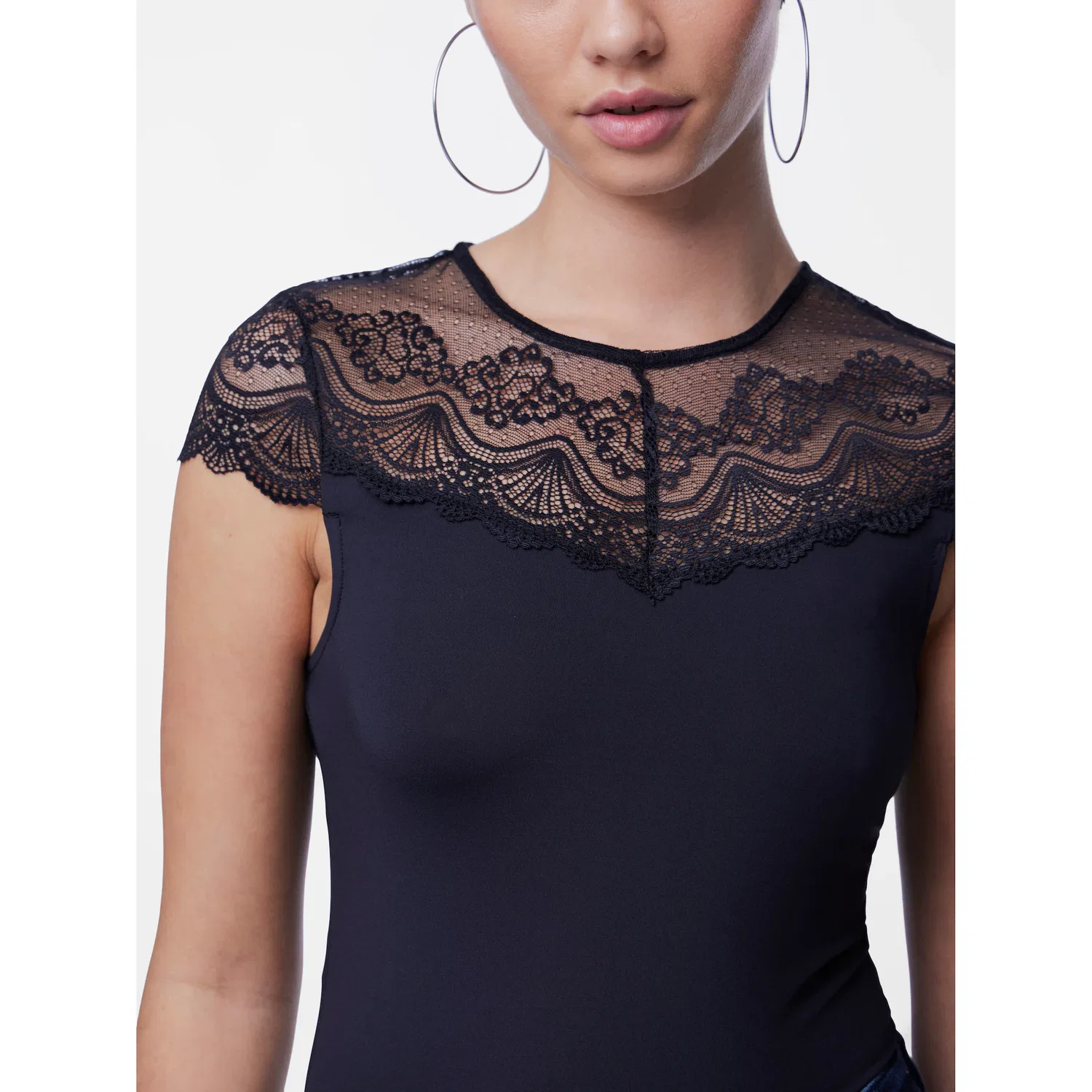 картинка Женское боди с кружевной отделкой pieces, Black от магазина Одежда+