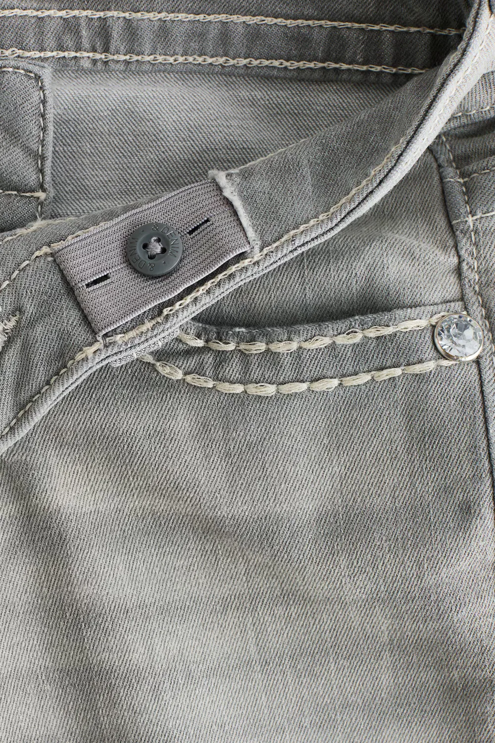 картинка Узкие джинсы-клеш с низкой посадкой H&M, Denimgrau от магазина Одежда+