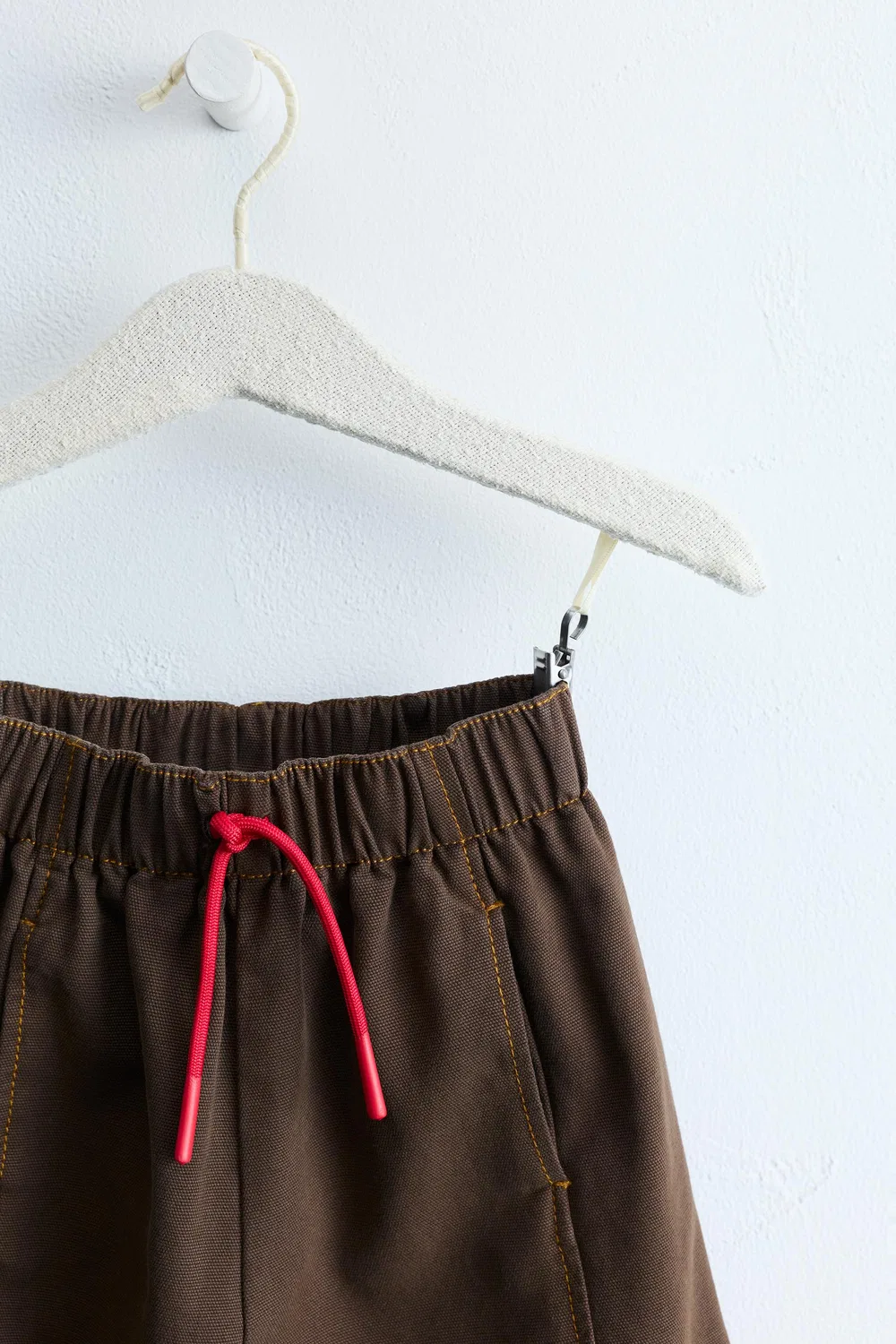 картинка ZARA TIMELESS - Широкие брюки из канваса с контрастной строчкой, Brown от магазина Одежда+