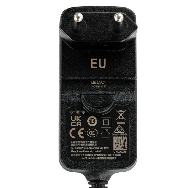 картинка Синтезатор Yamaha PSR-E383, черный от магазина Одежда+