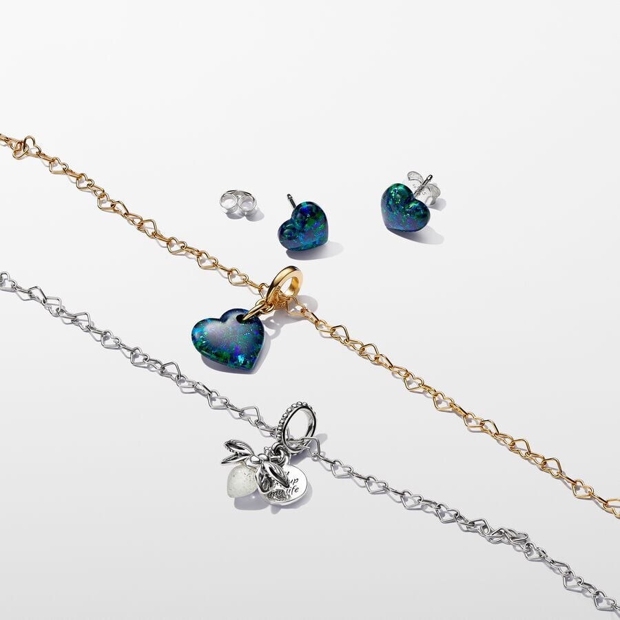 картинка Колье Linked Hearts Collier из стерлингового серебра от магазина Одежда+