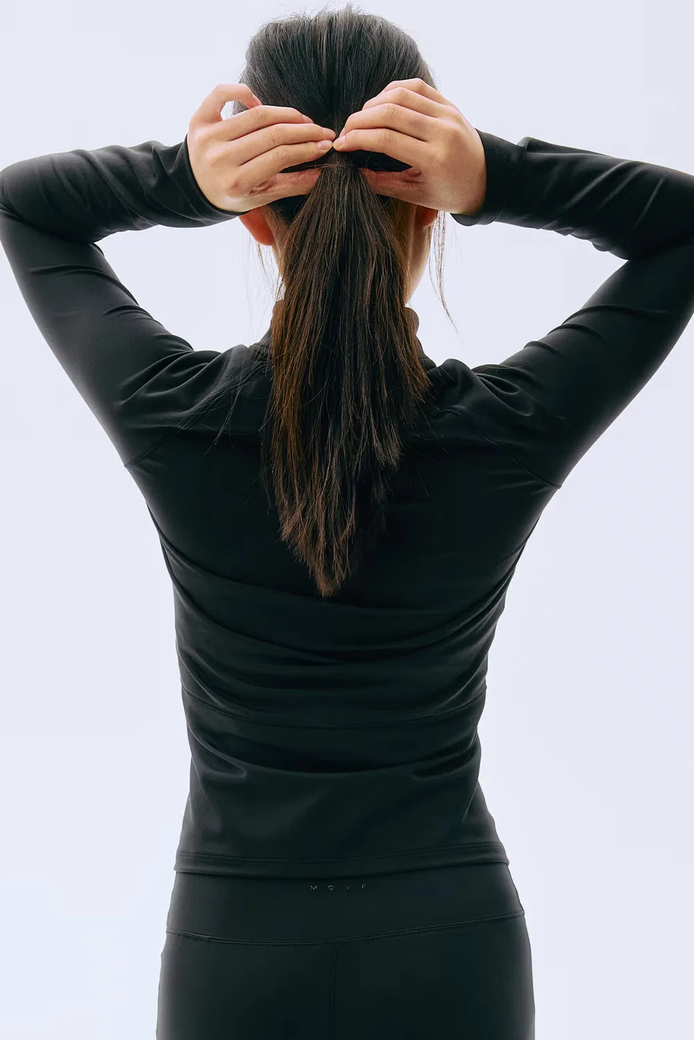 картинка Спортивная куртка с технологией Drymove H&M, Schwarz от магазина Одежда+