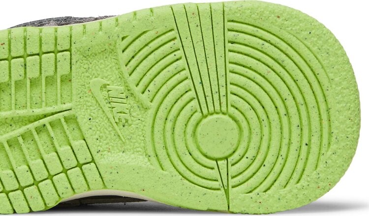 картинка Кроссовки Nike Dunk Low SE TD 'Halloween - Cauldron', серый от магазина Одежда+