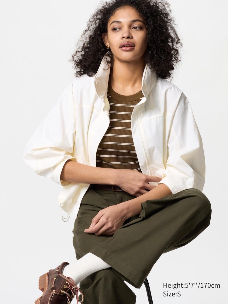 картинка Женская ветровка Uniqlo с воротником-стойкой, белая от магазина Одежда+