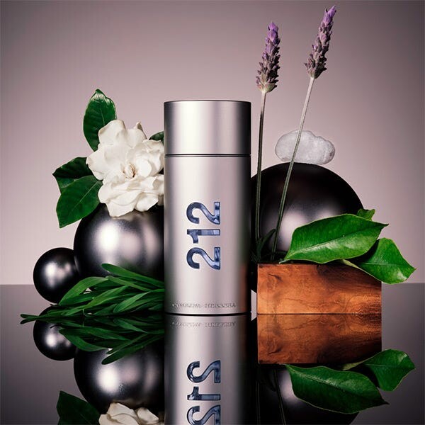 картинка Carolina Herrera 212 Men: Аромат для современного мужчины от магазина Одежда+