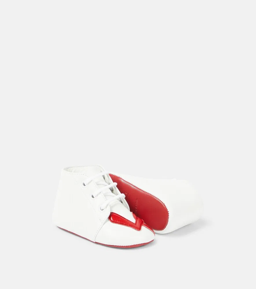 картинка Кожаные ботиночки Baby Love Christian Louboutin Kids, белый от магазина Одежда+