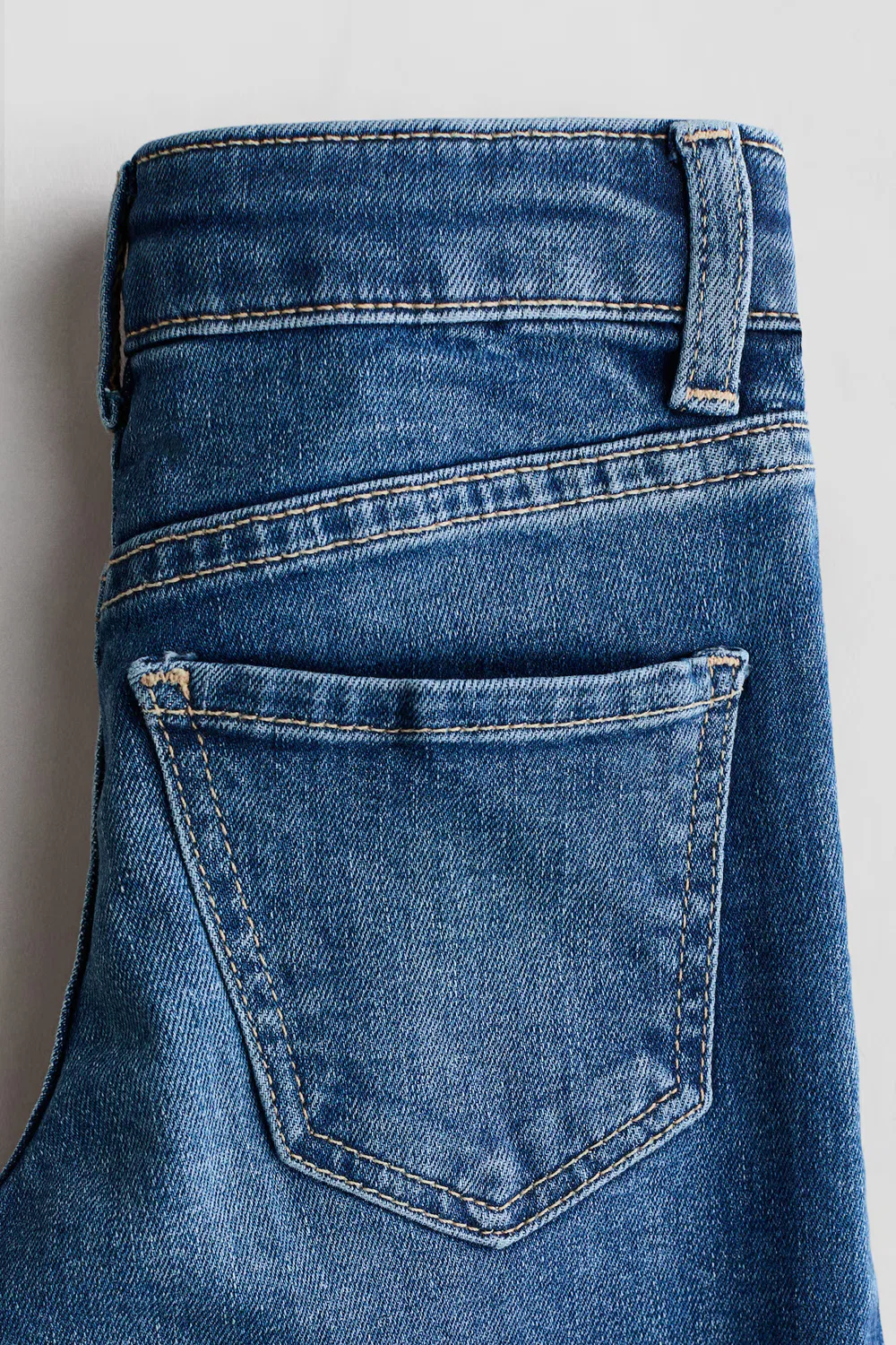 картинка Джинсы с широкими штанинами H&M, Denimblau от магазина Одежда+