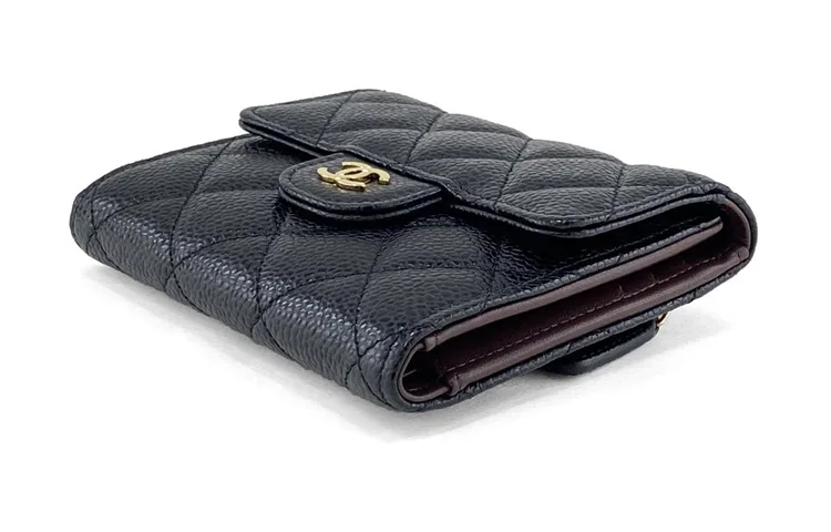 картинка CHANEL Женский бумажник на запястье из телячьей кожи черный от магазина Одежда+