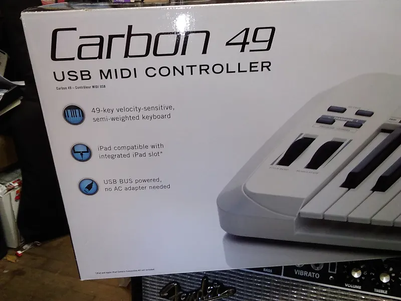 картинка USB MIDI контроллер Samson Carbon 49 2022 от магазина Одежда+