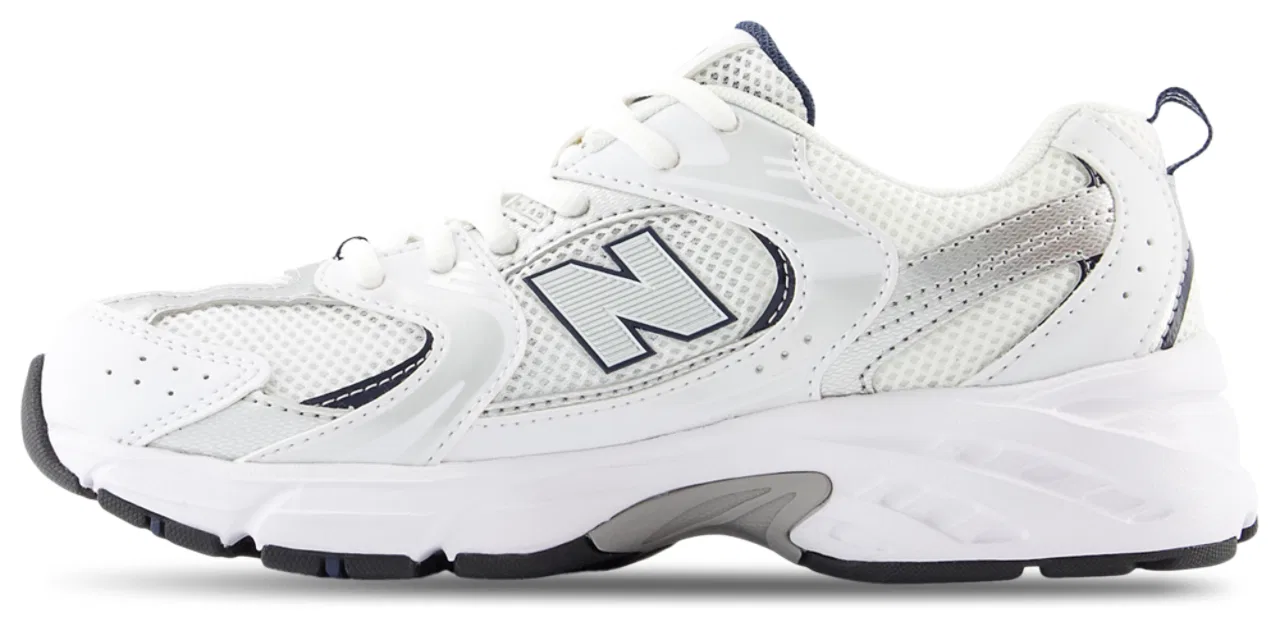 картинка Кроссовки для мальчиков 530 New Balance, белый/темно-синий от магазина Одежда+