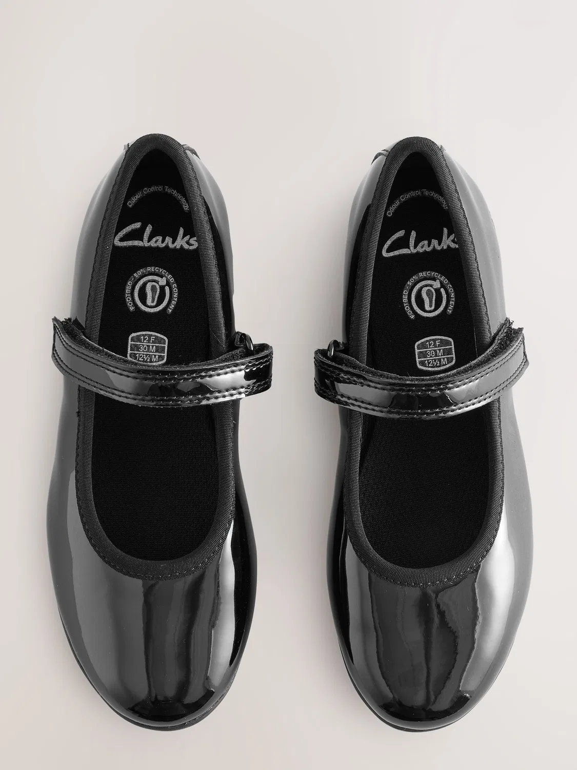 картинка Туфли Clarks Mary Jane Black Patent для девочек от магазина Одежда+