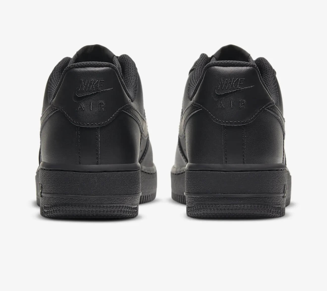 картинка Кроссовки Nike Air Force 1 '07 Triple Black от магазина Одежда+