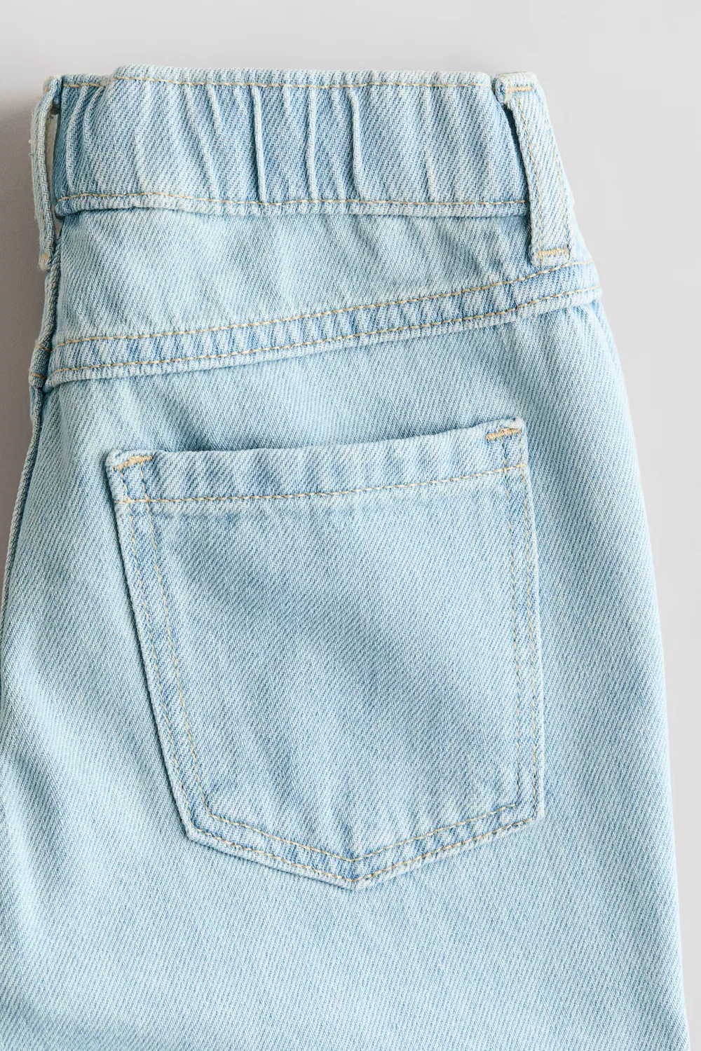 картинка Джинсовые шорты свободного кроя H&M, Helles Denimblau от магазина Одежда+