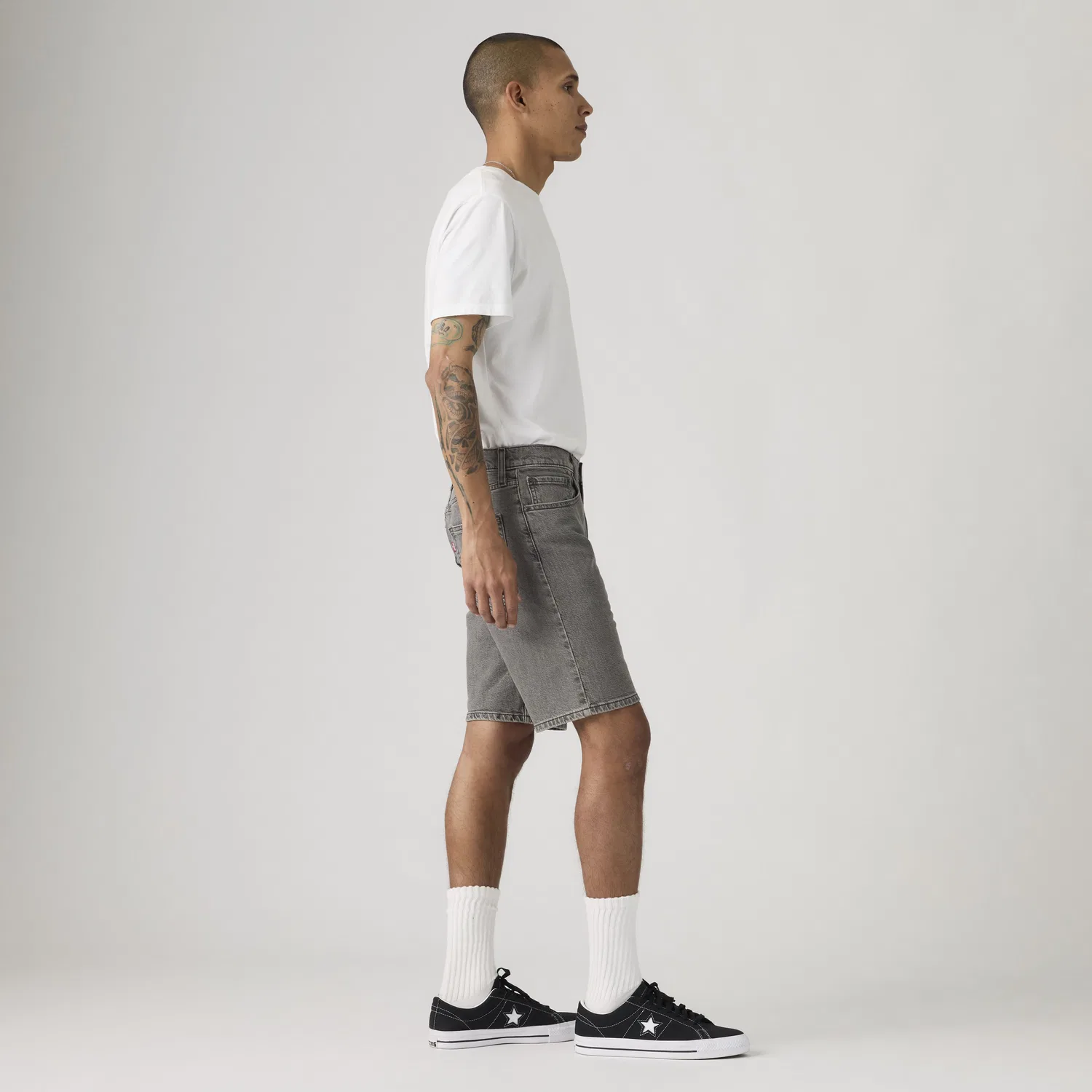картинка Мужские шорты Levi's, 405 Standard Fit, серый от магазина Одежда+