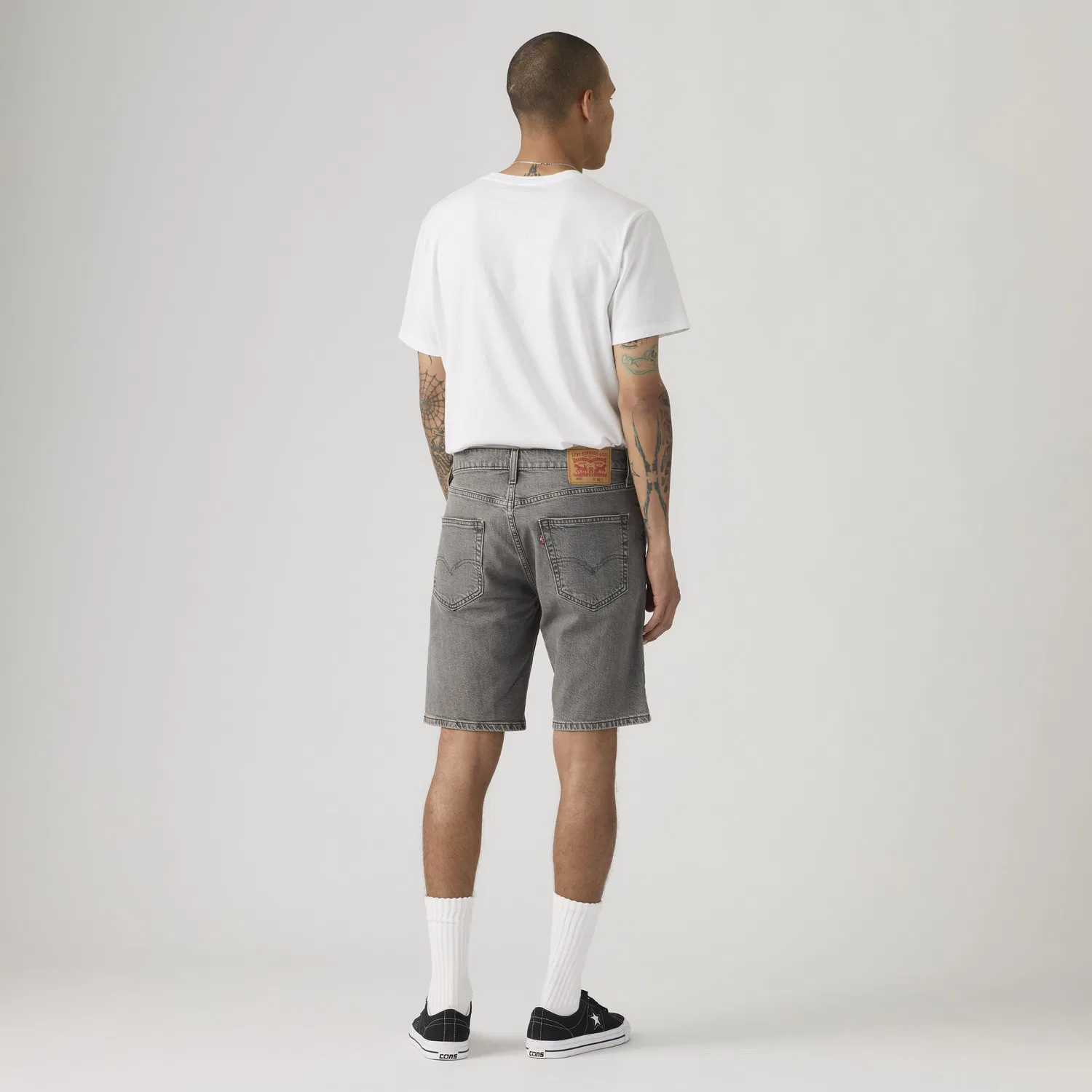 картинка Мужские шорты Levi's, 405 Standard Fit, серый от магазина Одежда+
