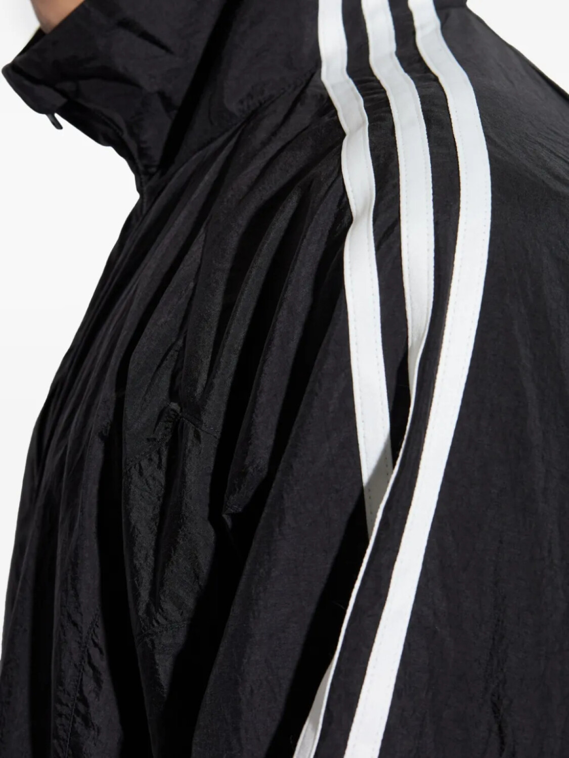 картинка Куртка Adidas Y-3 3-Stripes Nylon Shell, черный от магазина Одежда+