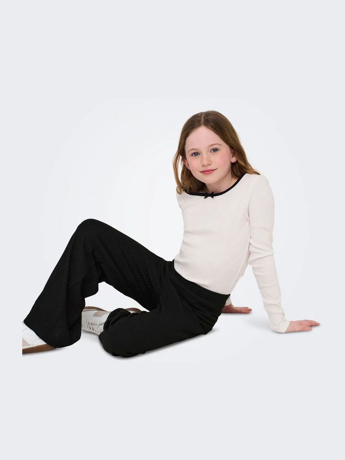 картинка Брюки широкие ONLY KIDS, черные от магазина Одежда+