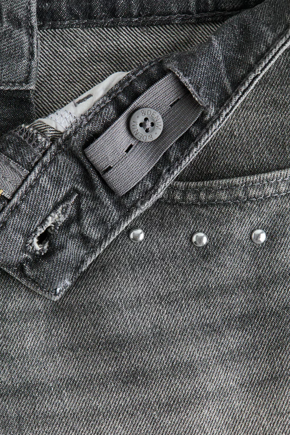 картинка Джинсовые шорты с вышивкой H&M, Denimgrau/Nieten от магазина Одежда+