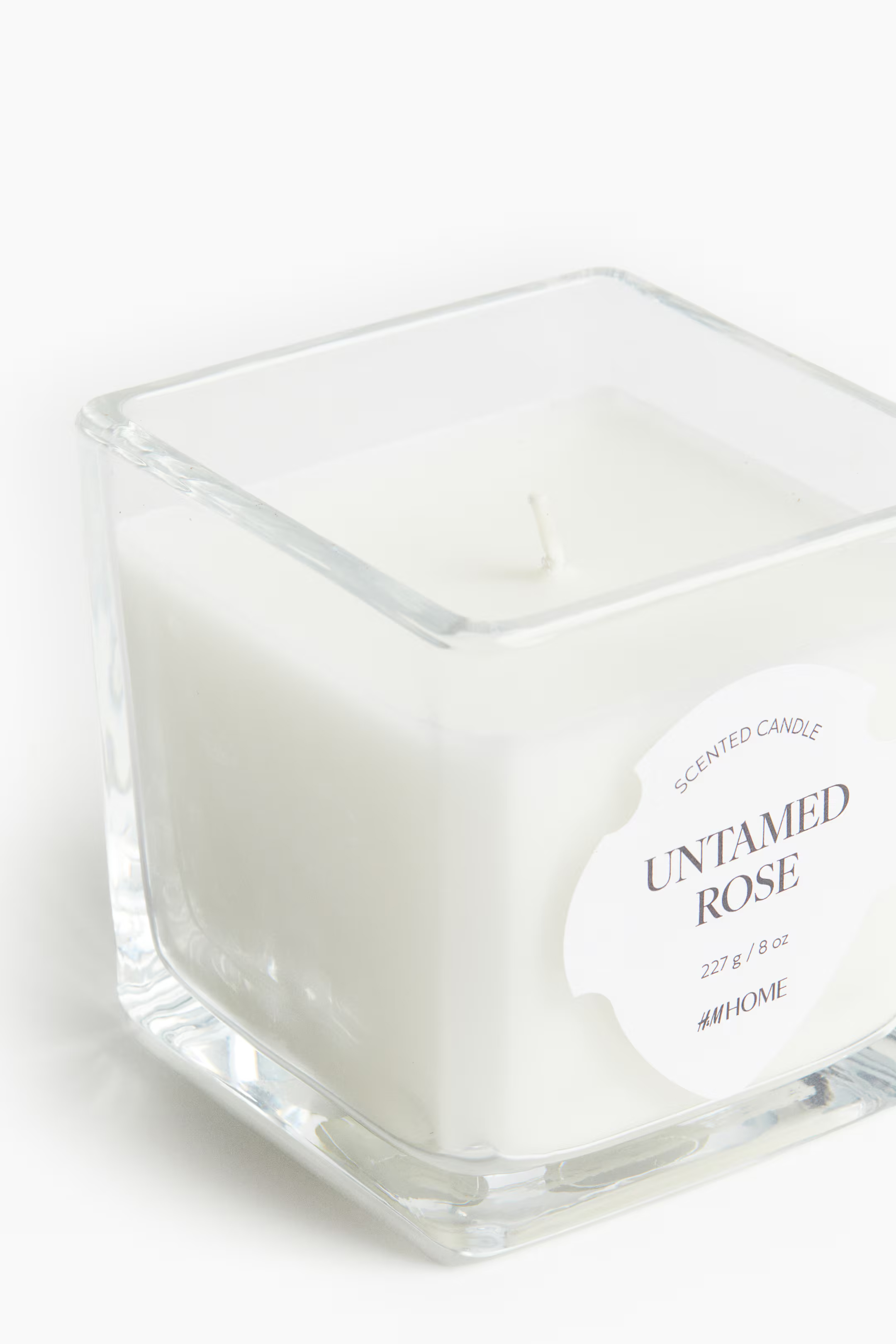 картинка Ароматическая свеча H&M, Untamed Rose от магазина Одежда+