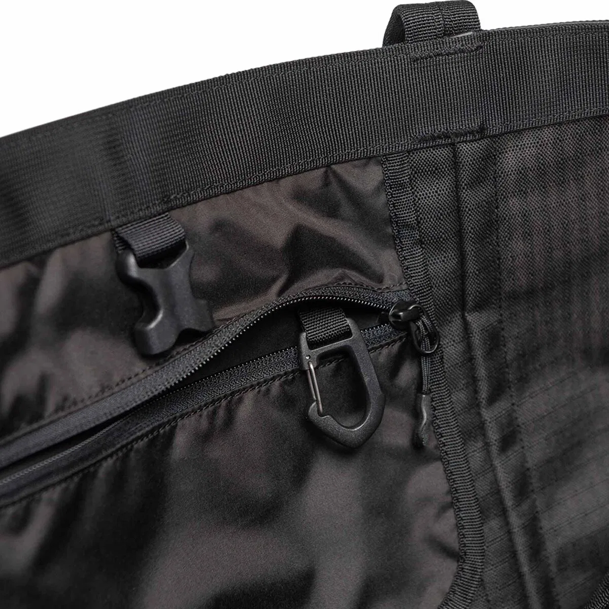 картинка Сумка-шопер 33L Herschel Supply, черный от магазина Одежда+