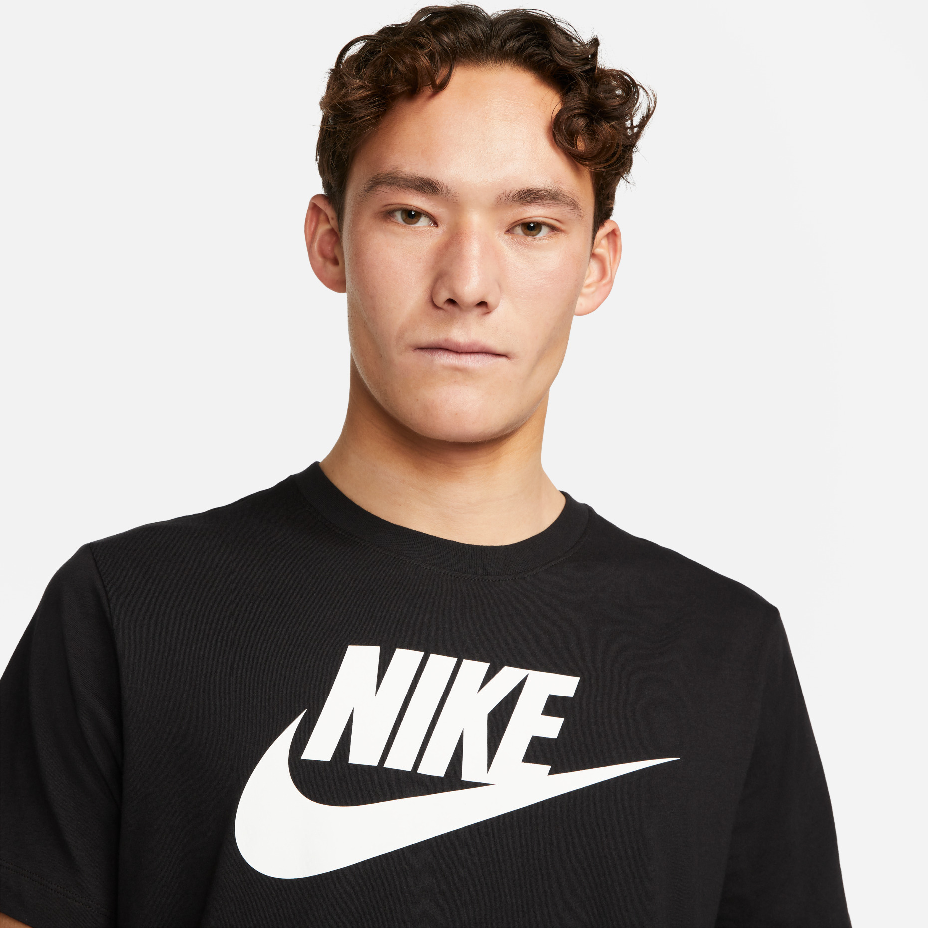 картинка Футболка Nike Sportswear Icon Futura, черный от магазина Одежда+