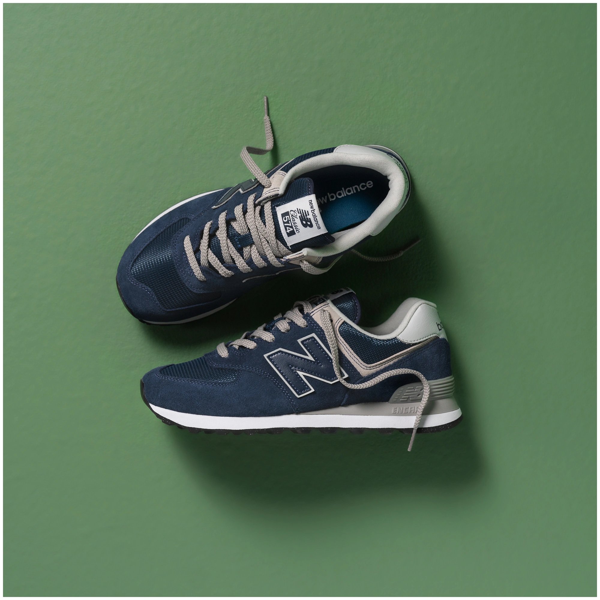 картинка Кроссовки New Balance 574 Core, индиго от магазина Одежда+