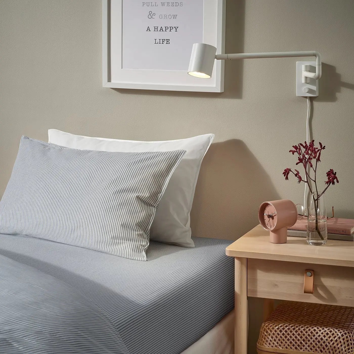 картинка Простыня Ikea Solfibbla, 240x260 см, белый/голубой от магазина Одежда+