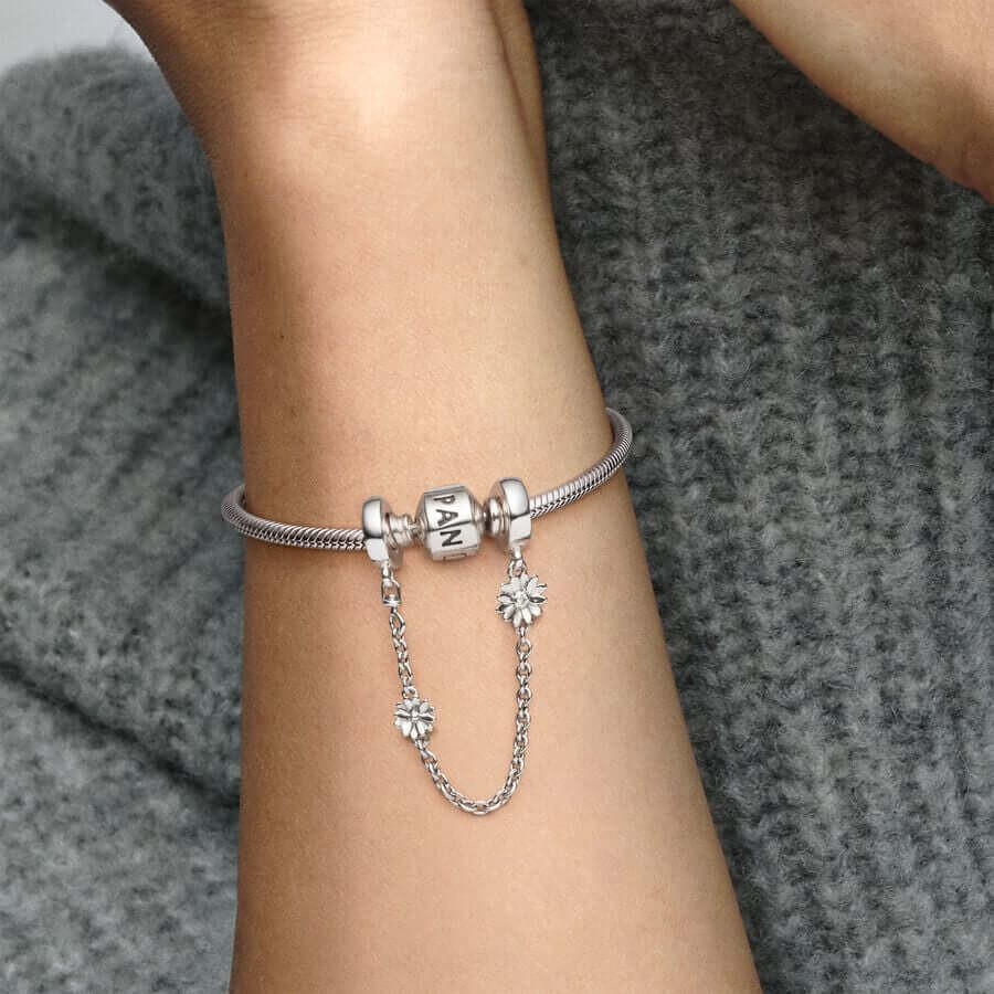 картинка Защитная цепочка Pandora Moments Daisy Flower, серебро/прозрачный от магазина Одежда+
