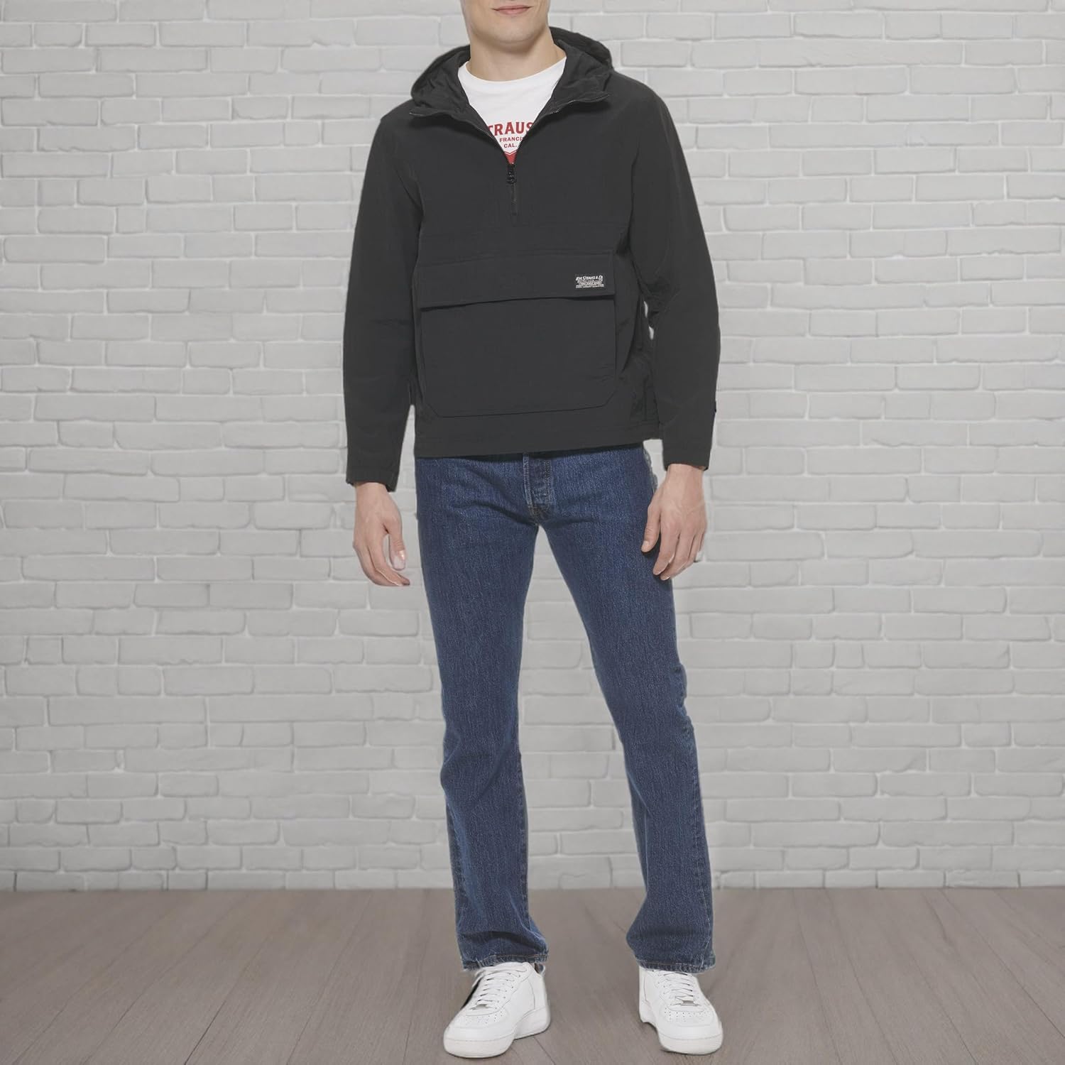 картинка Куртка-ветровка Levi's Lightweight Taslan Hooded Popover, черный от магазина Одежда+