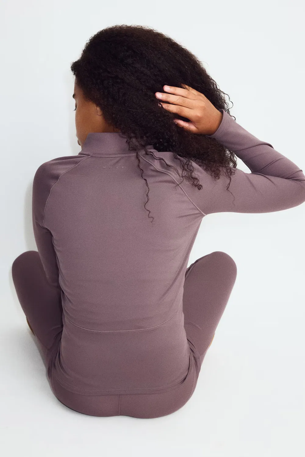 картинка Спортивная куртка с технологией Drymove H&M, Lila-Graubraun от магазина Одежда+