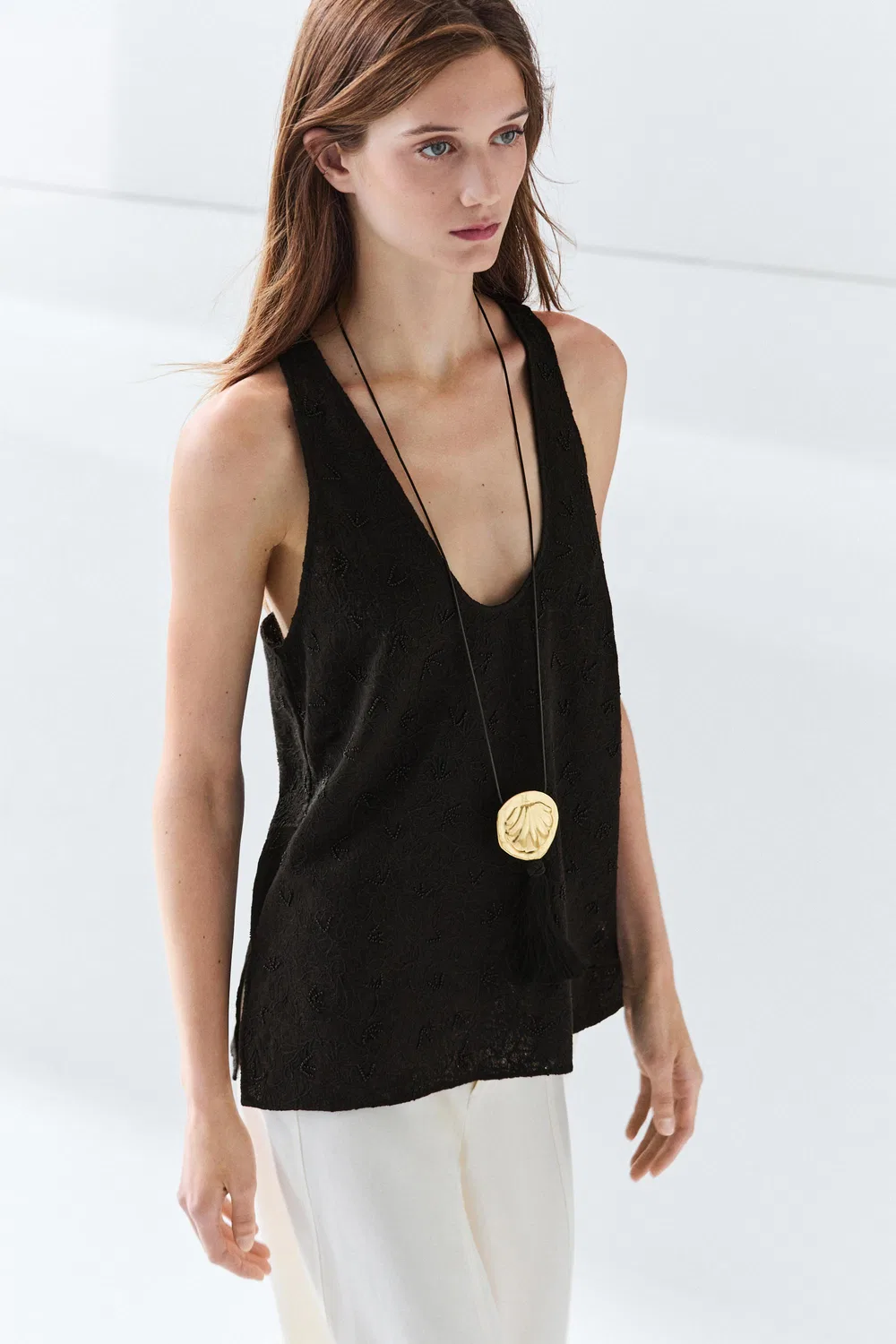 картинка Блузка Massimo Dutti, струящаяся, с вышивкой, черный от магазина Одежда+