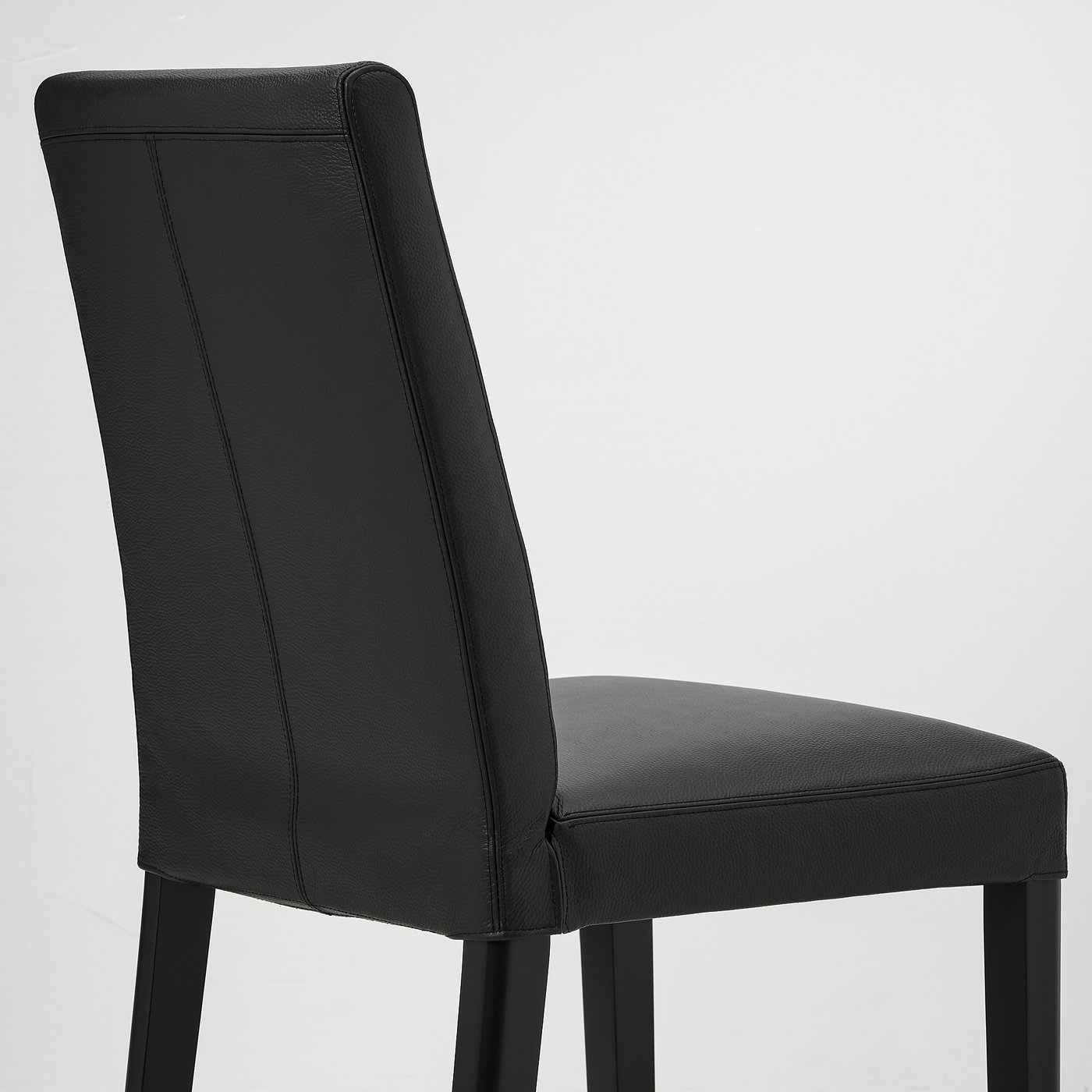 картинка Стул, черный/Gloss черный Bergmund IKEA от магазина Одежда+