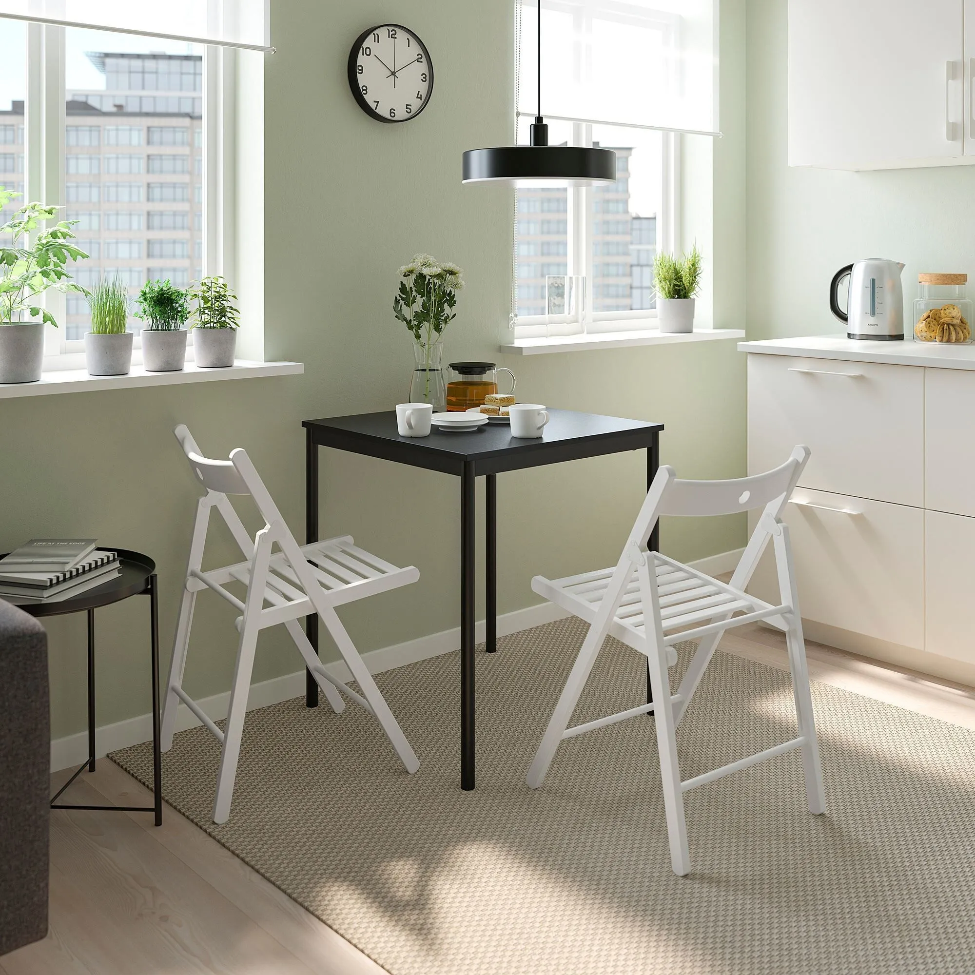 картинка Складной стул белый FRÖSVI IKEA от магазина Одежда+