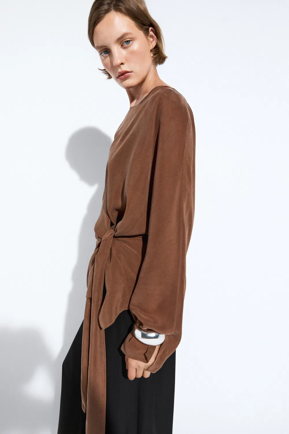 картинка Кимоно Massimo Dutti, струящееся с завязками, коричневый от магазина Одежда+