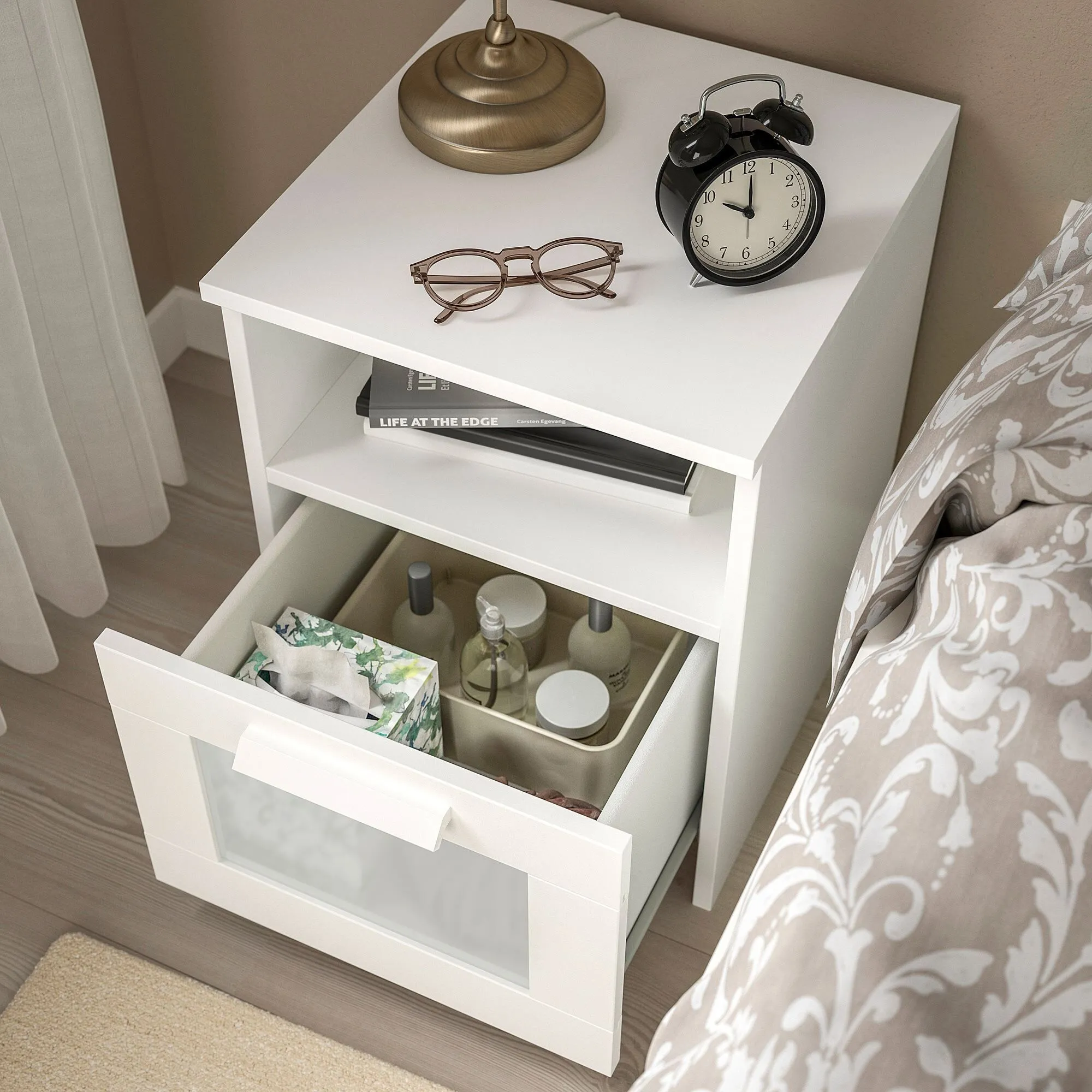 картинка Прикроватная тумба IKEA BRIMNES, 39x41x53 см, белый от магазина Одежда+