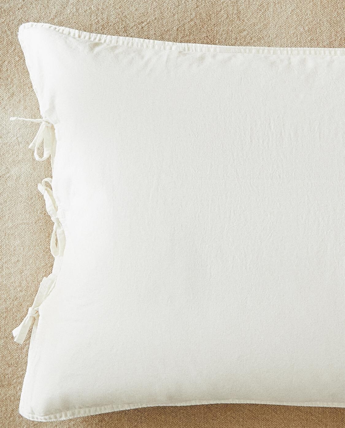 картинка Детская наволочка Zara Home Plain, дымчато-белый от магазина Одежда+
