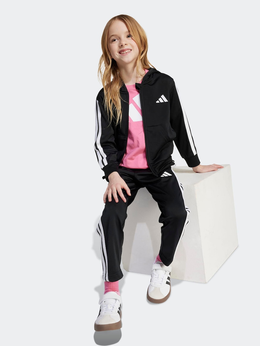 картинка Спортивный костюм ADIDAS SPORTSWEAR Essentials, черный от магазина Одежда+